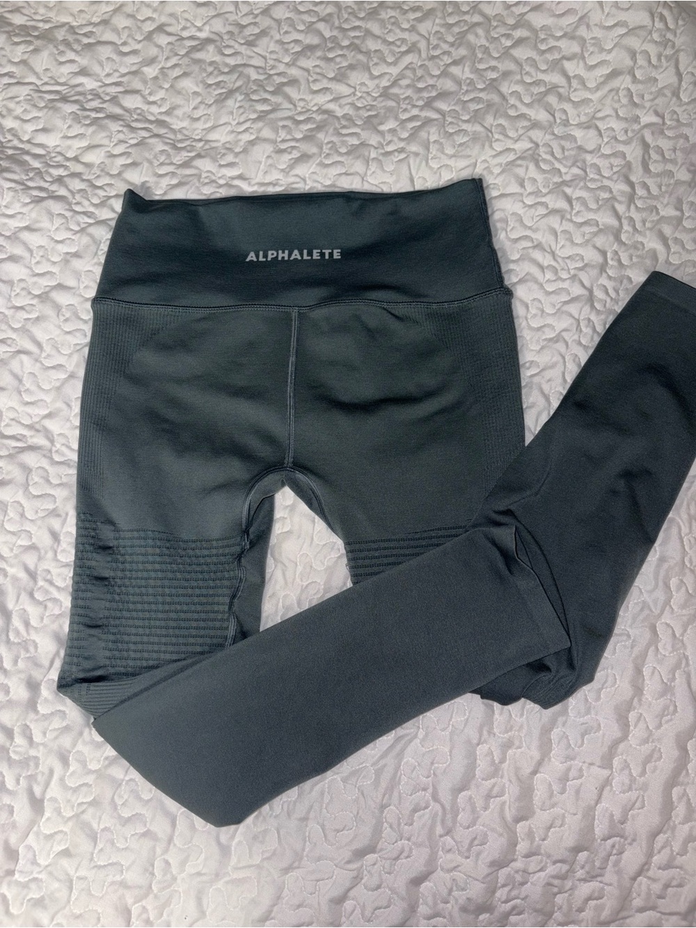Alphalete gray leggings